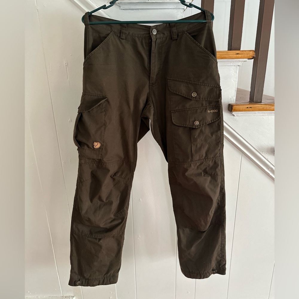 Size 32, regular length.  Chocolate brown Fjall Raven Vidda PRO men’s trousers.